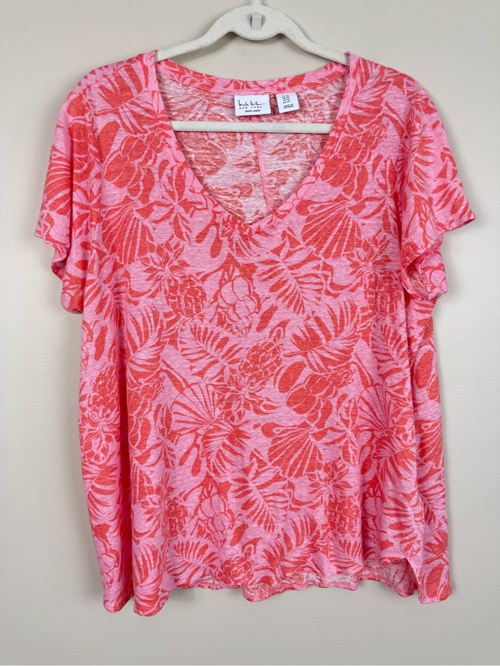 Nicole Miller Linen Top Womens 1X  Pink Red Coral Floral V-Neck Tee Coastal Soft